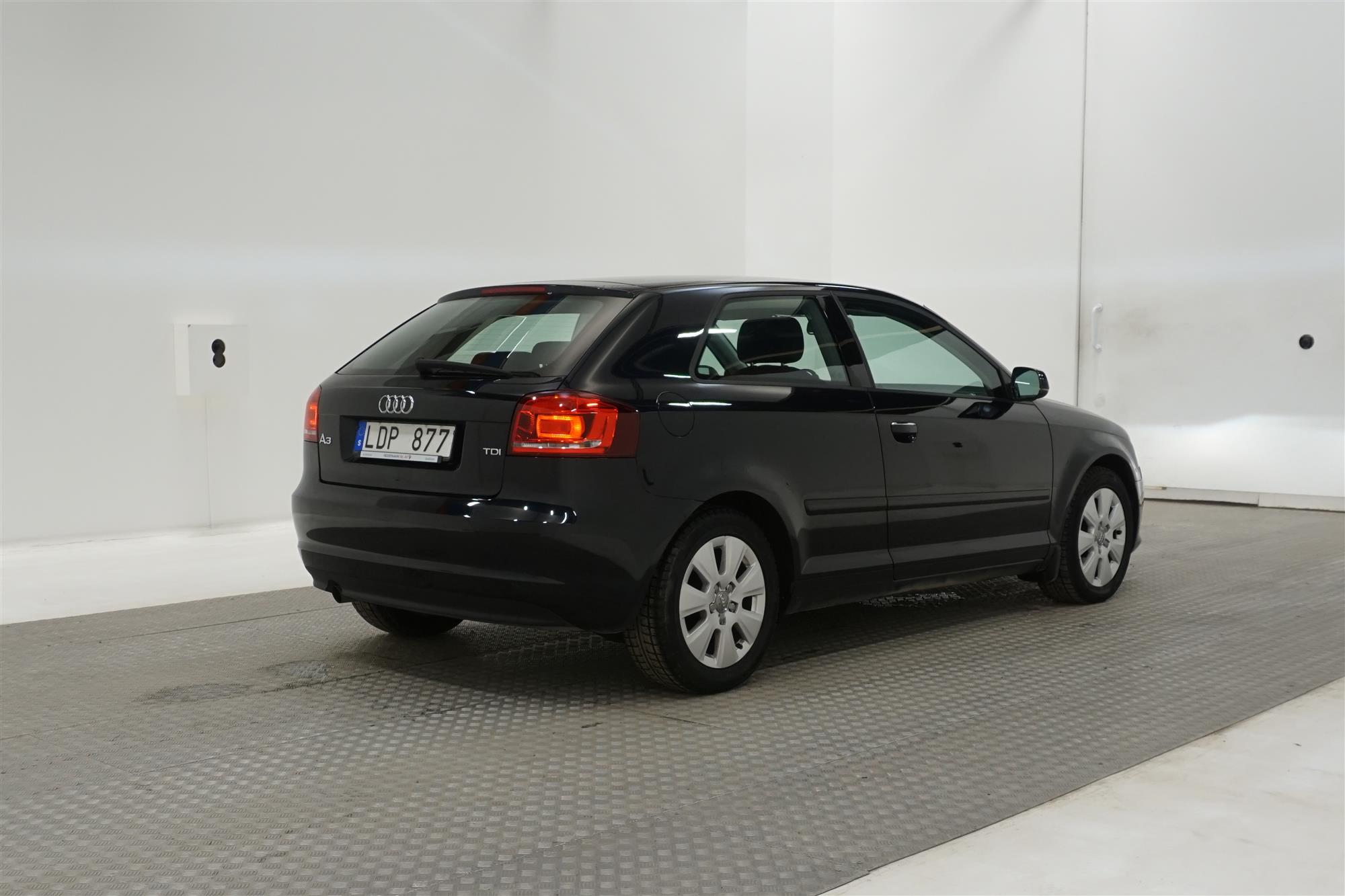 Audi A3 1.6 TDI 105hk Comfort Välservad 0,41l/mil Låg Skatt