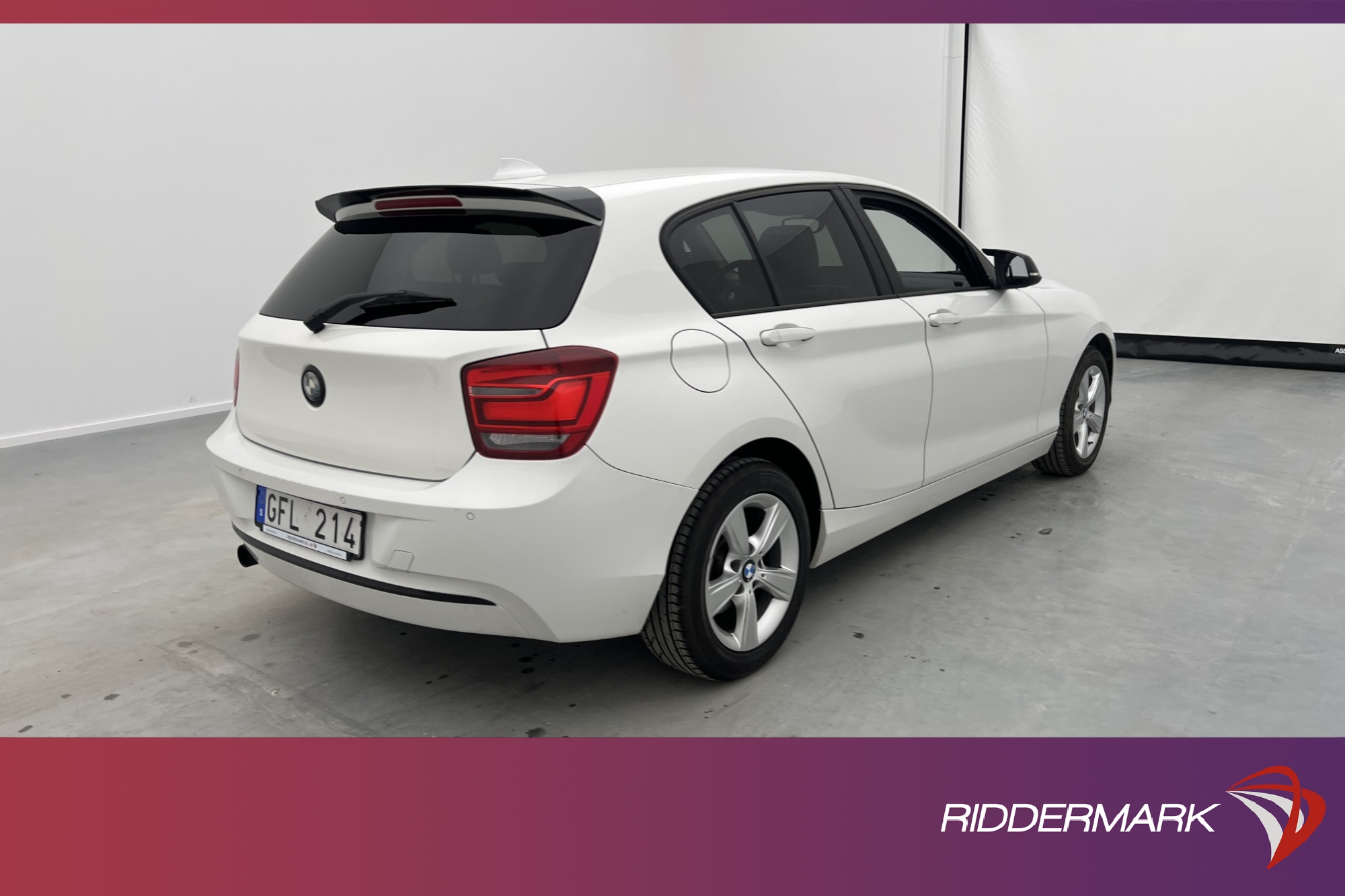 BMW 118 i 170hk Sport line M Sport-Ratt Taklucka HiFi Skinn