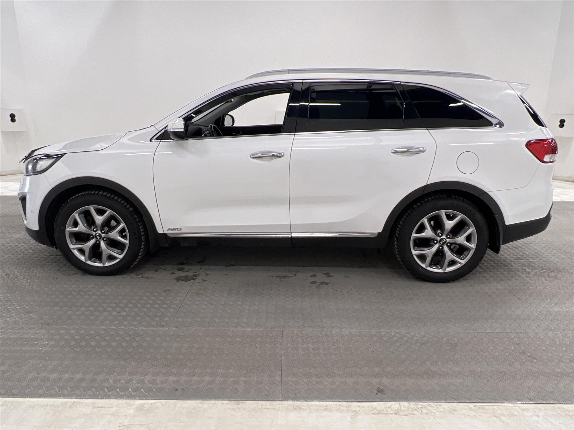 Kia Sorento AWD 200hk 7-SITS Pano Skinn Infinity *SE SPEC*