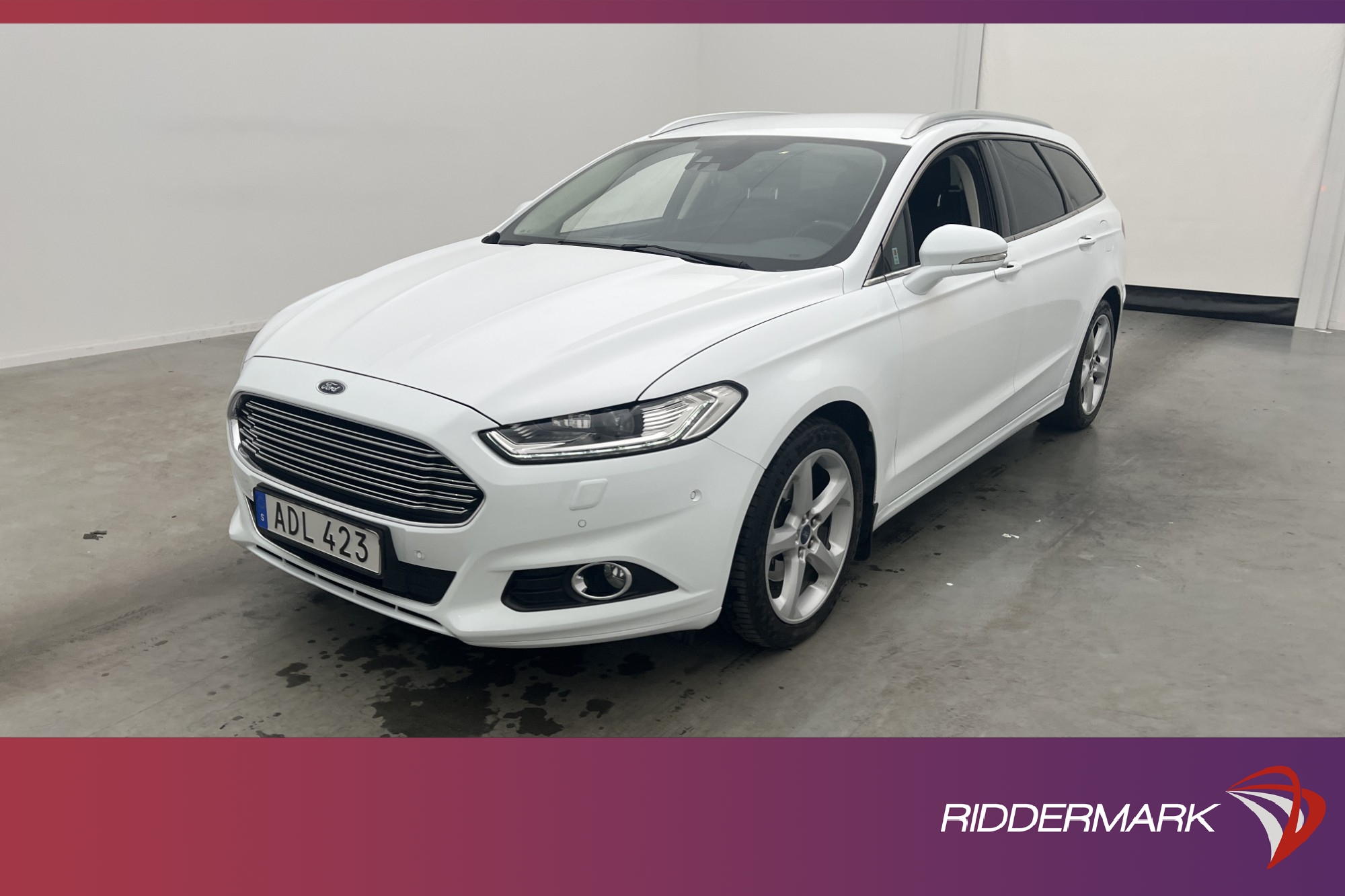 Ford Mondeo 2.0 AWD 180hk Titanium Värm Kamera Navi Drag