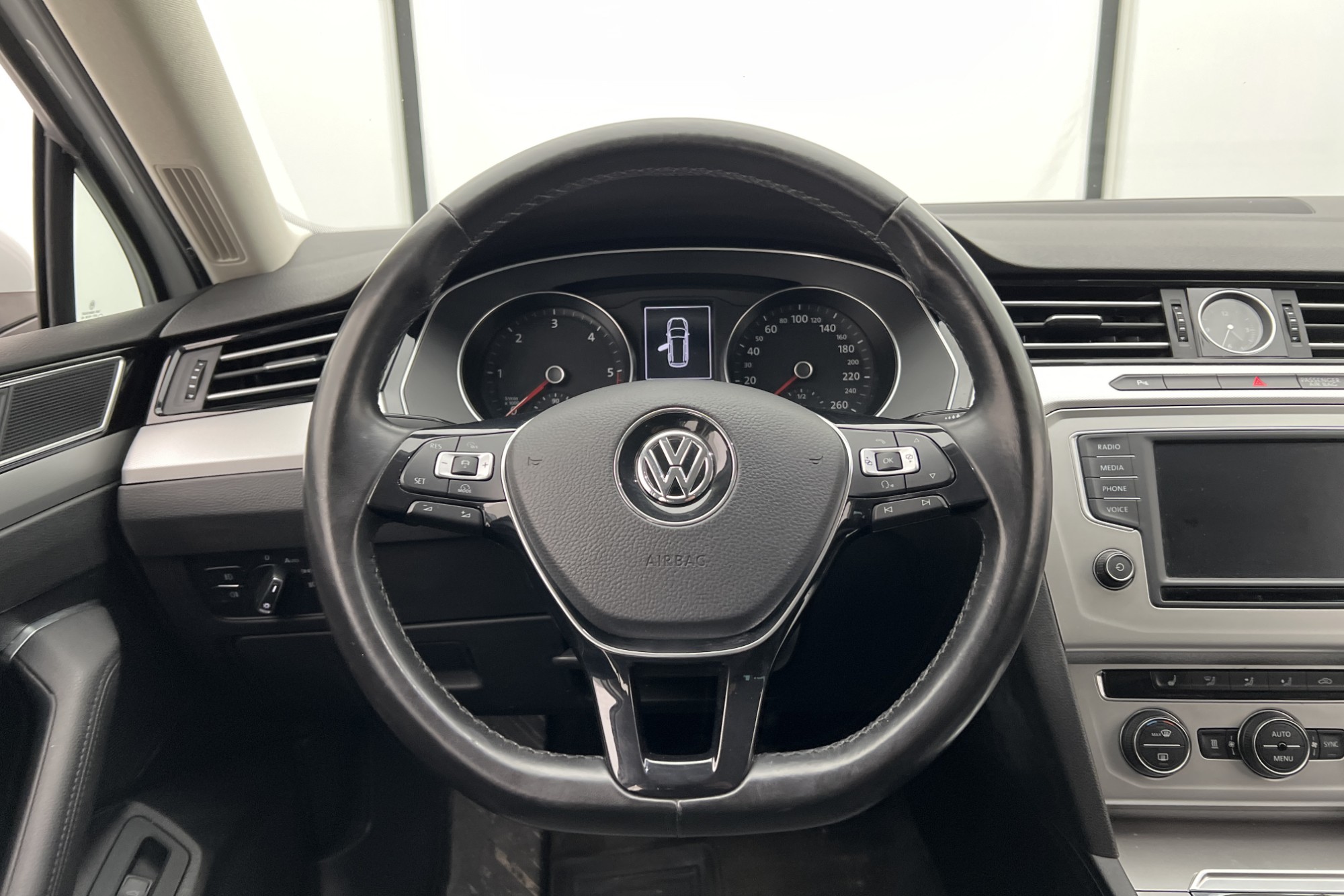 Volkswagen Passat SC 2.0 TDI 150hk Executive D-Värm Skinn