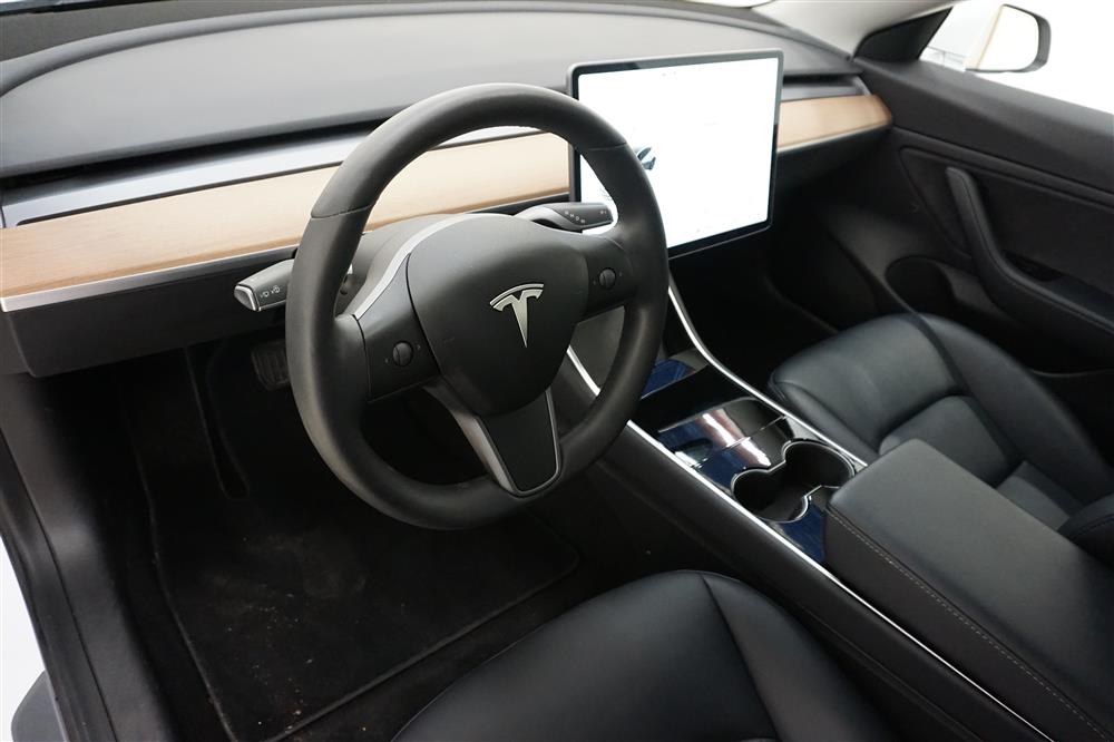 Tesla Model 3 Long Range AWD 440hk Premium Pano Drag