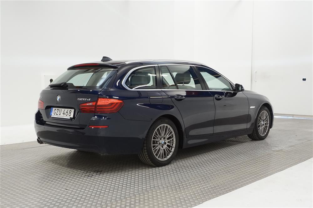 BMW 520d xDrive 190hk Skinn Panorama Rattvärme P-sensorer