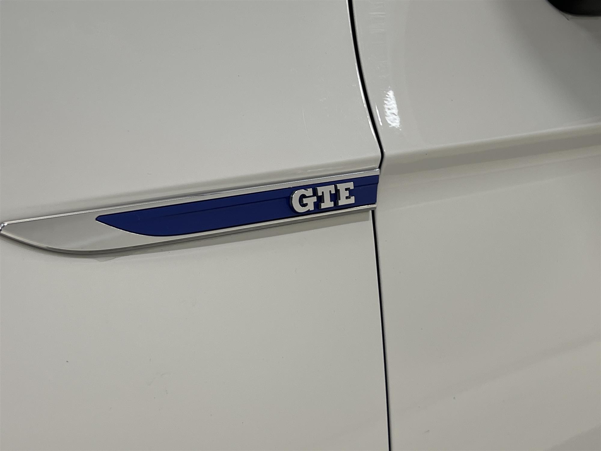 Volkswagen Passat GTE 218hk Keyless Drag RING 08-572 142 35