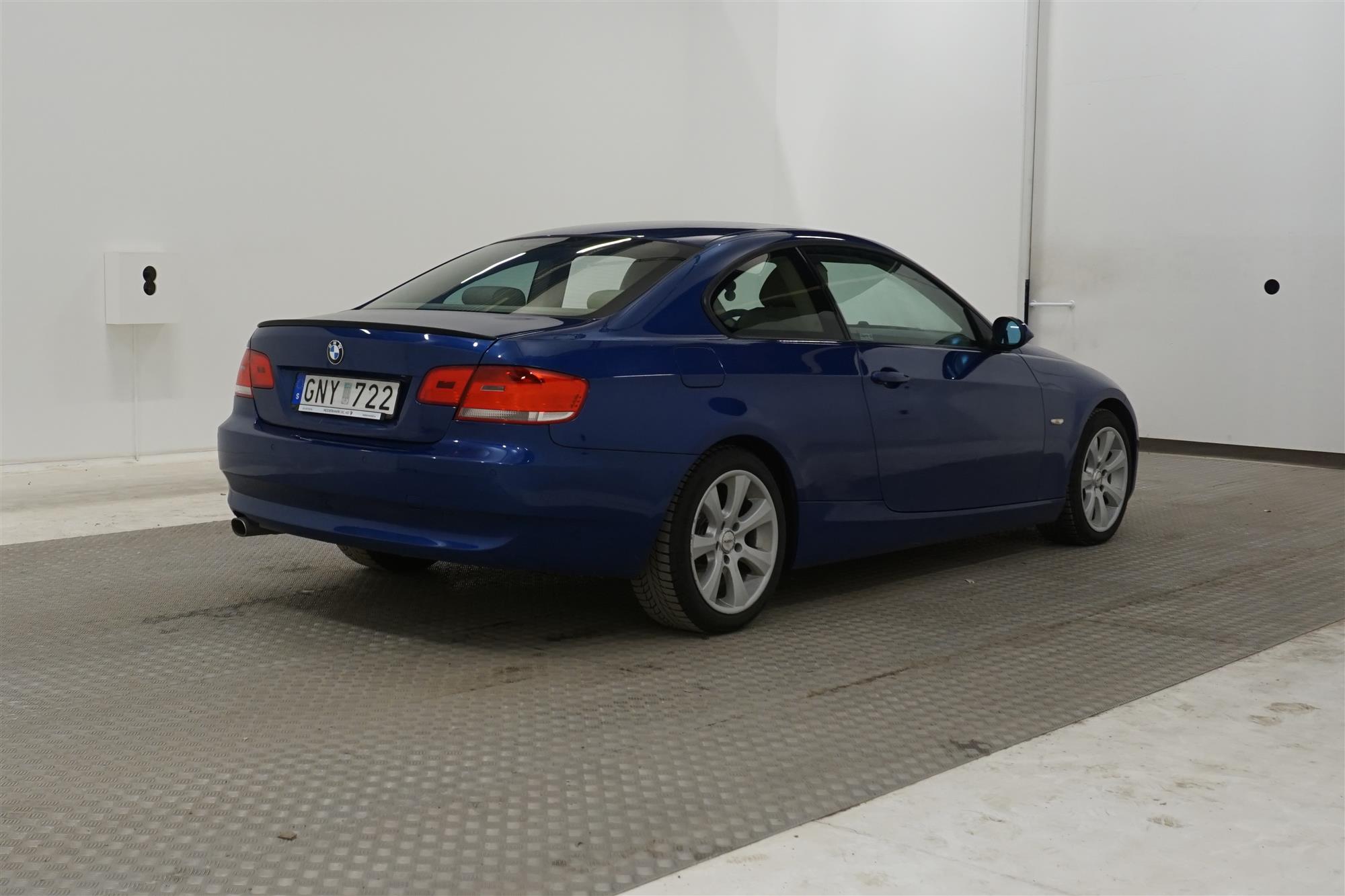 BMW 320 d 177hk Coupé Comfort Skinn M-Ratt Nyservad