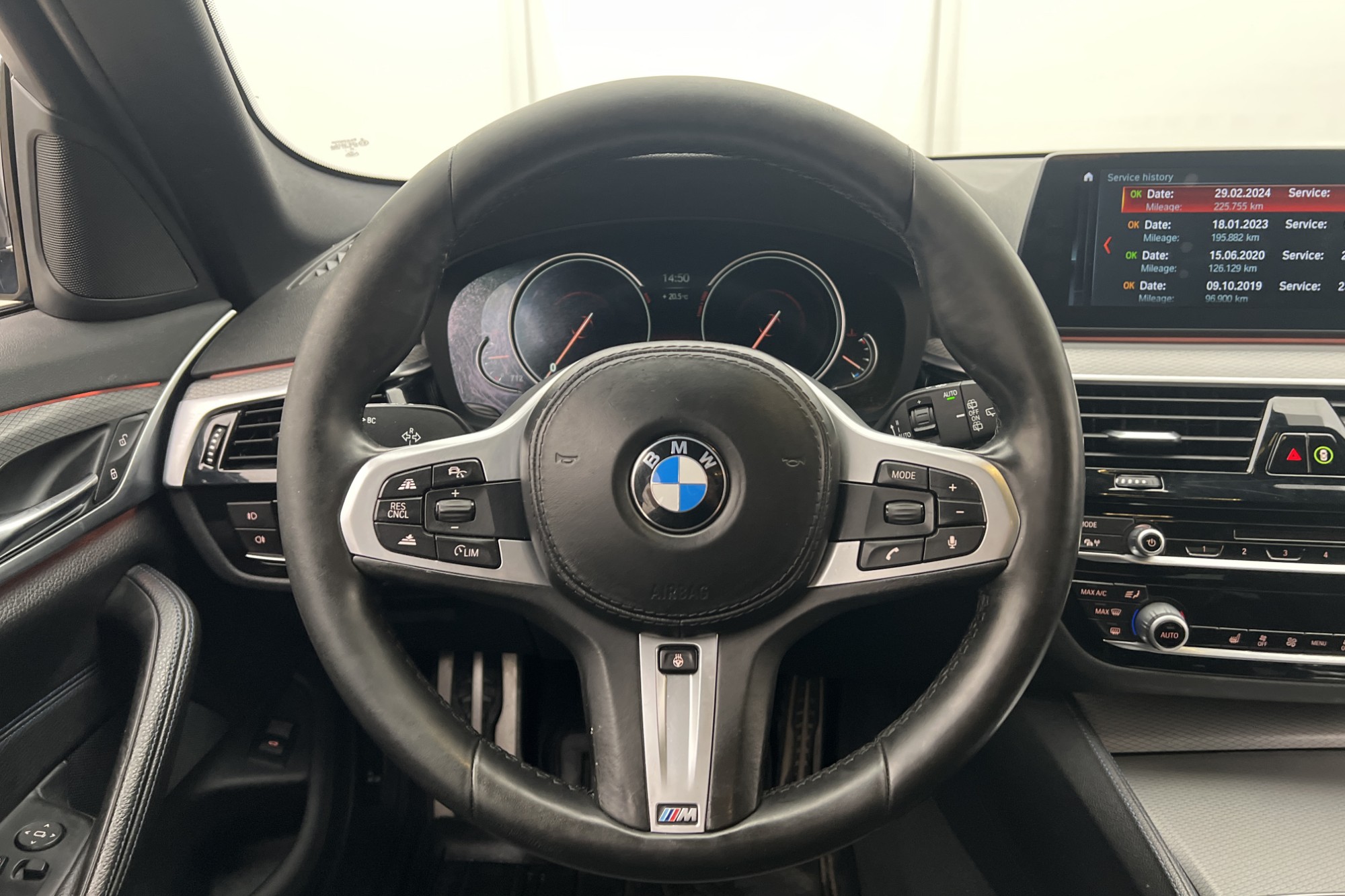 BMW 520 d Touring 190hk M Sport HiFi 360° Drag 4,95% Ränta