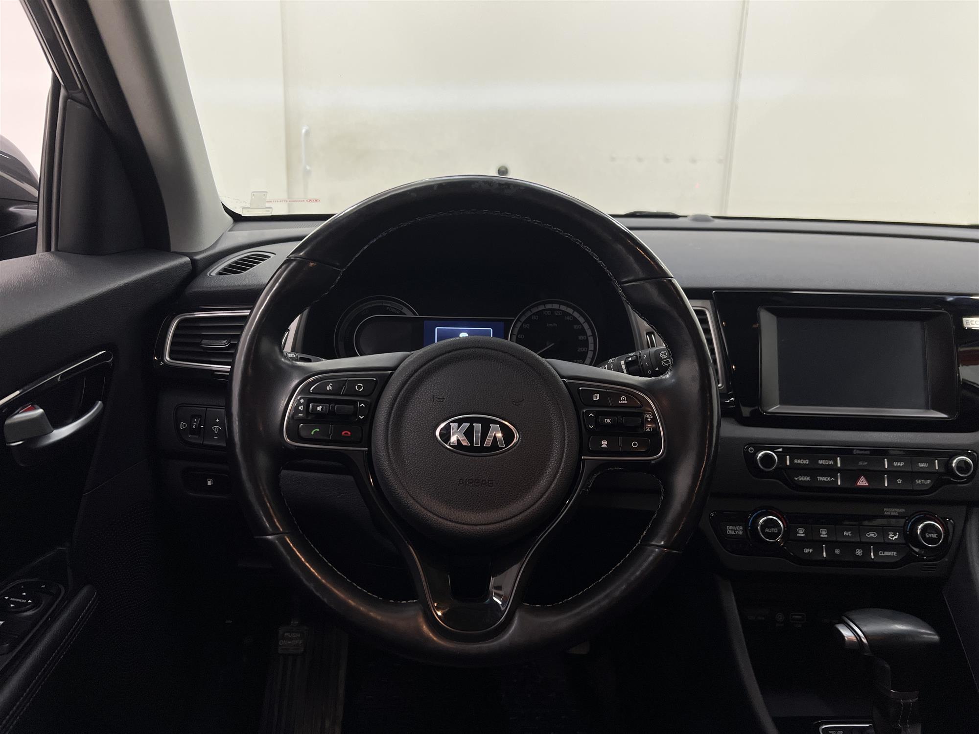 Kia Niro Hybrid DCT 141hk EX GLS Kamera Navi Nyservad Drag