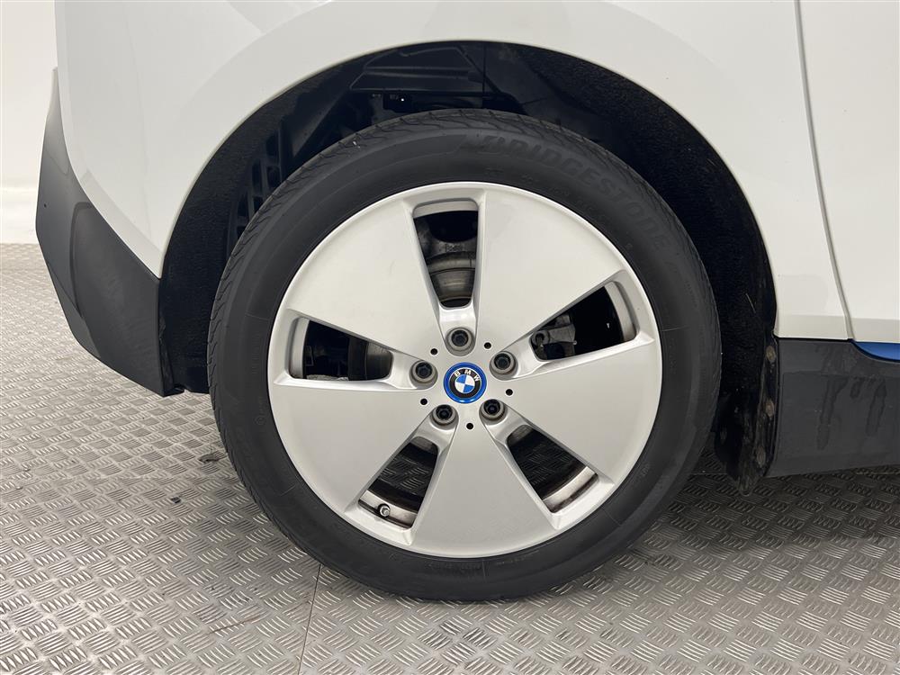 BMW i3 60Ah 170hk Comfort Snabbladdning Värmepump Nyservad