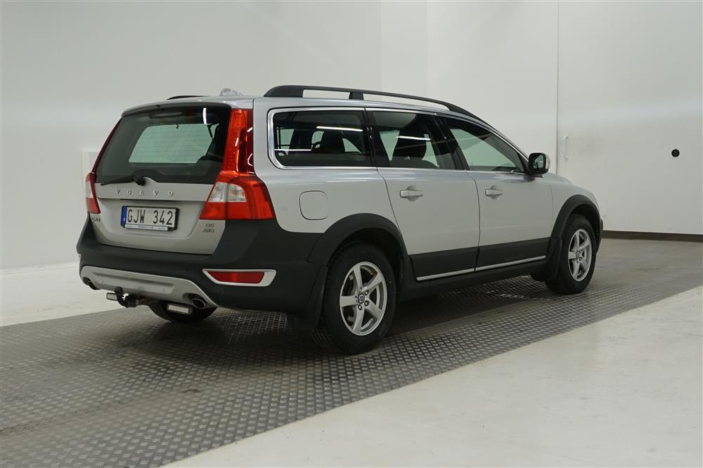 Volvo XC70 II D5 AWD 205hk Momentum Drag D-värm Nybytt K-rem