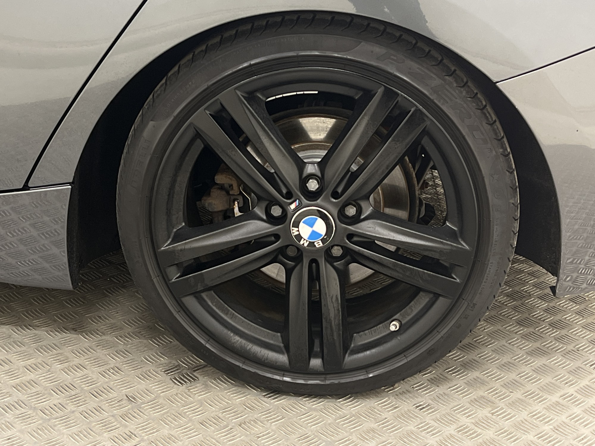 BMW 120 d Steptronic 184hk M-Sport H/K Taklucka Drag PDC 18"