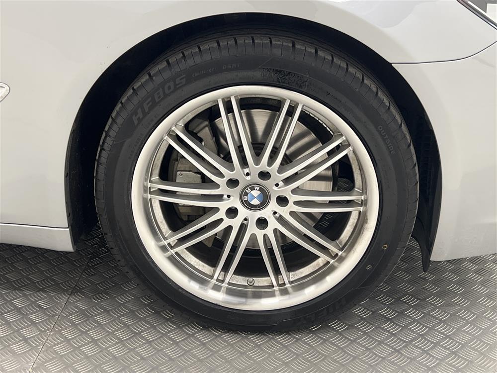 BMW 740d xDrive 313hk M-Sport H/K T-lucka HUD GPS B-kam Drag