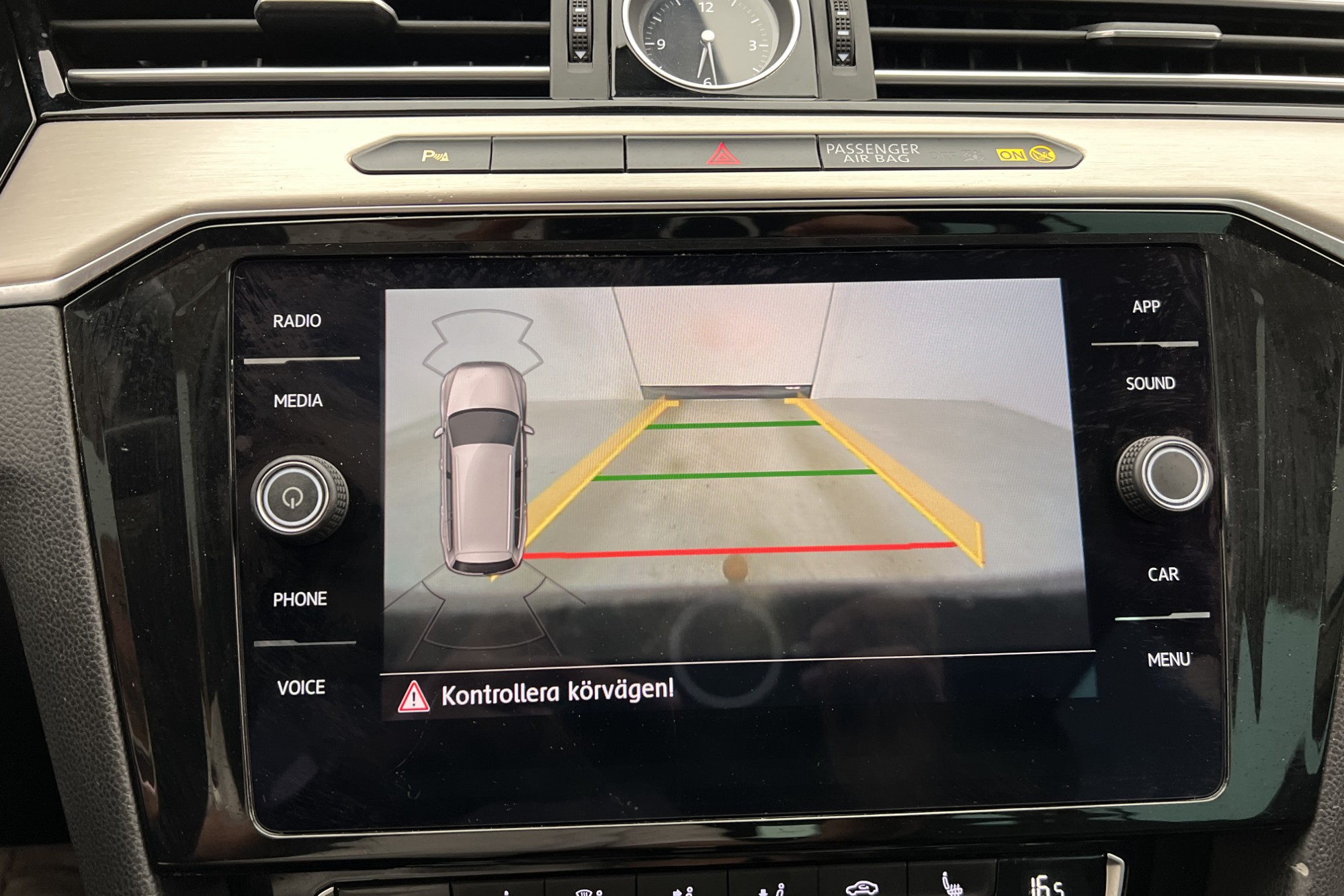 Volkswagen Passat SC 190hk R-Line Pano Cockpit Värm Kamera