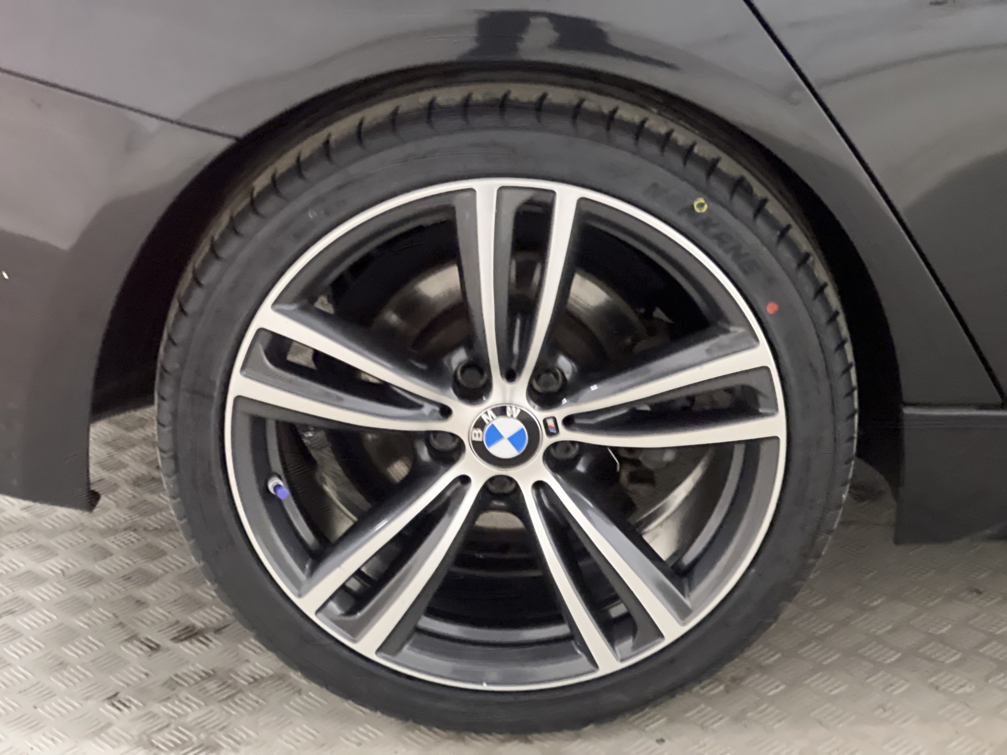 BMW 330i xDrive 252hk M Sport Navi H/K Pano Drag