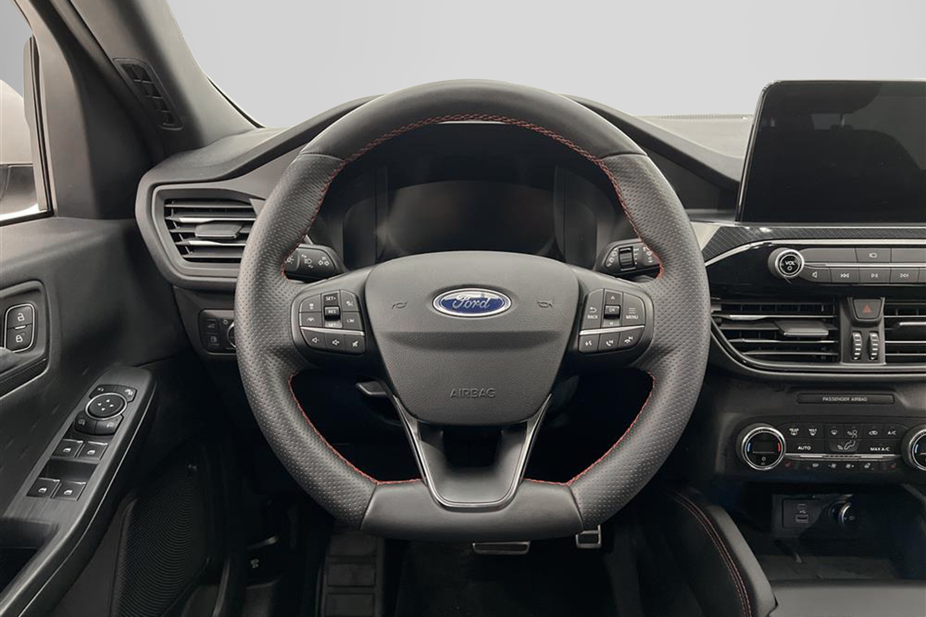 Ford Kuga Plug-In Hybrid 225hk ST-Line Cockpit Drag Kamera