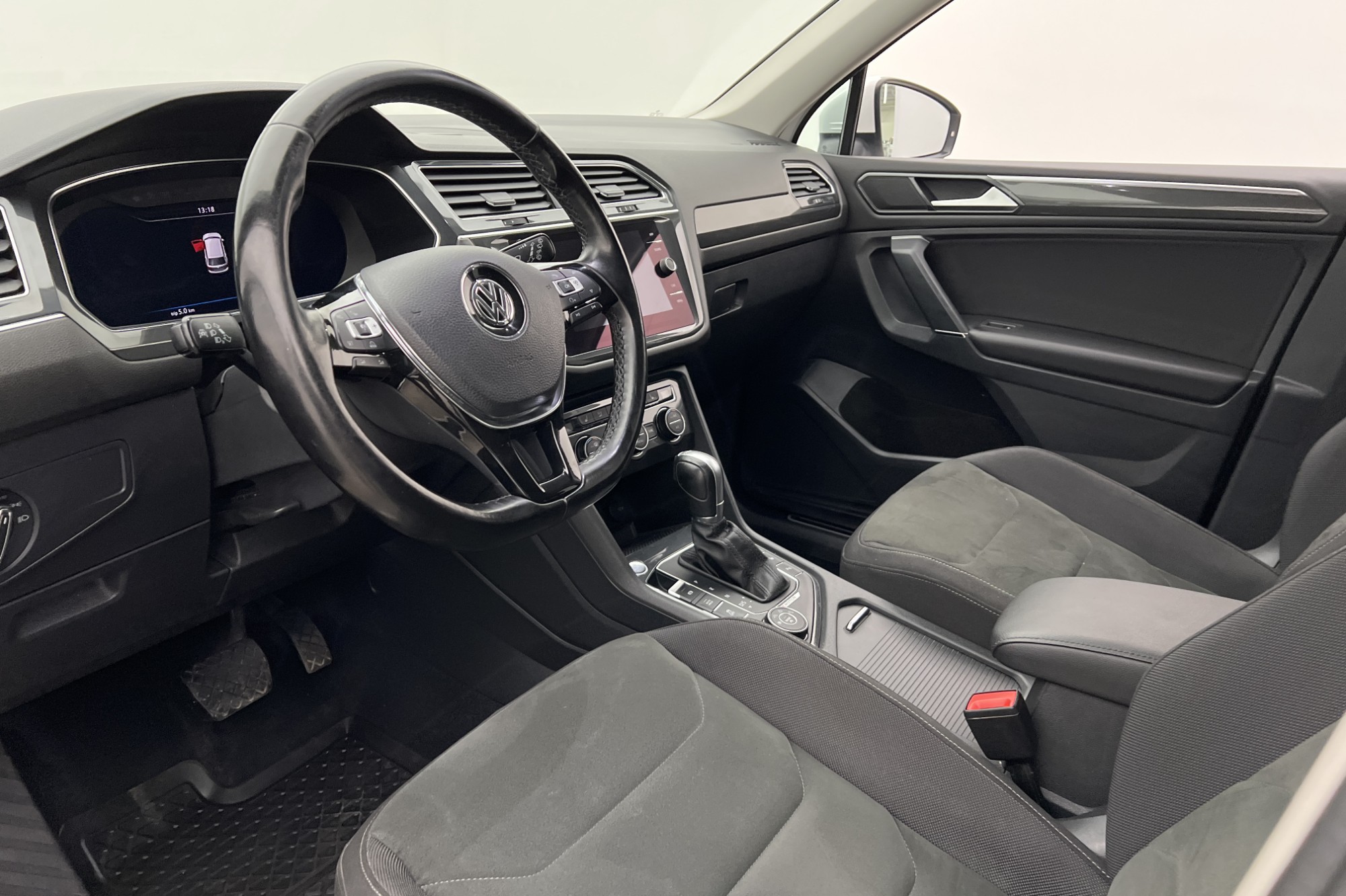 Volkswagen Tiguan Allspace TDI 4M 190hk 7-sits Cockpit Värm
