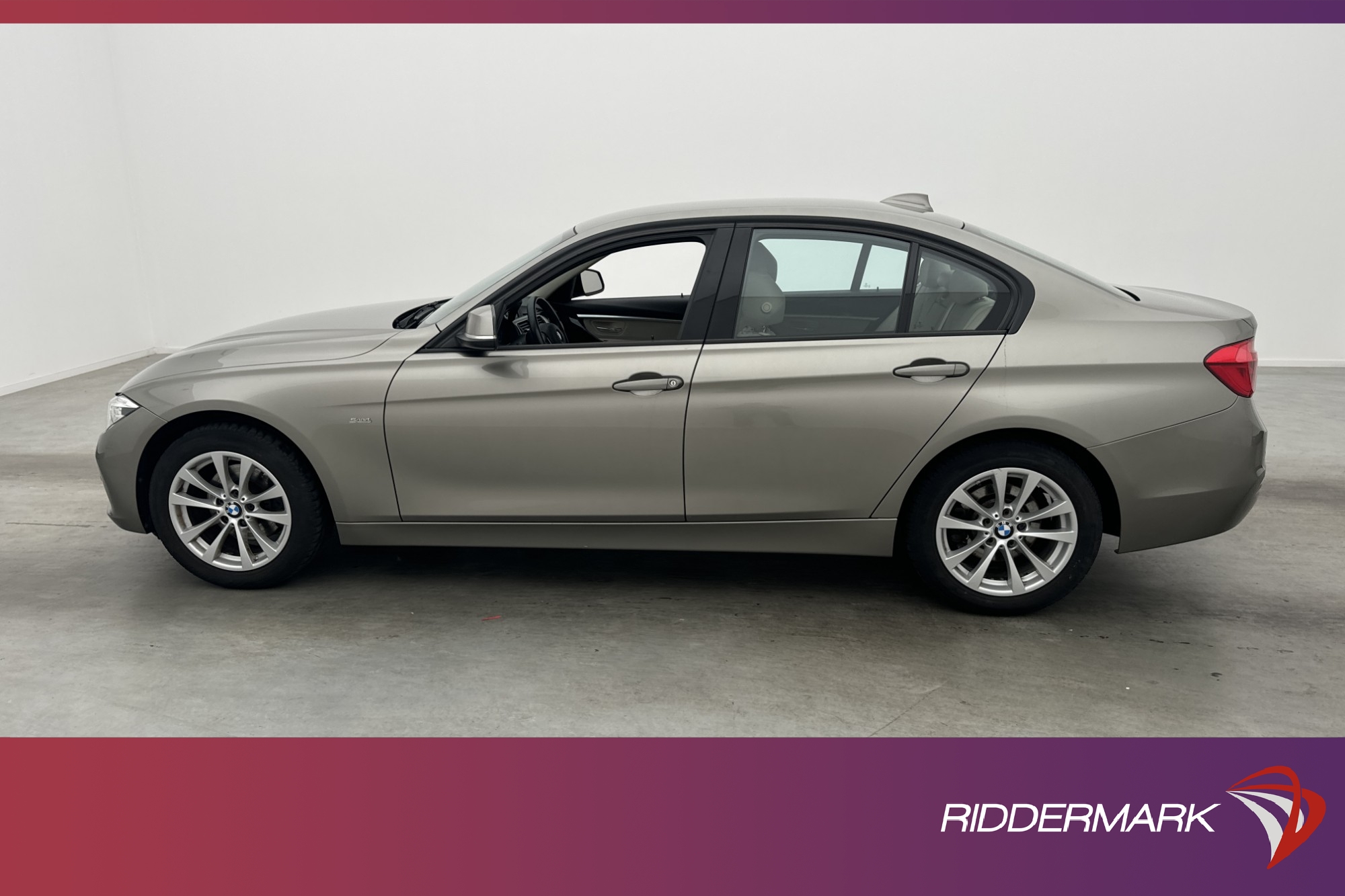 BMW 320 d xDrive 190hk Sport Line Halvskinn HiFi P-Sensorer