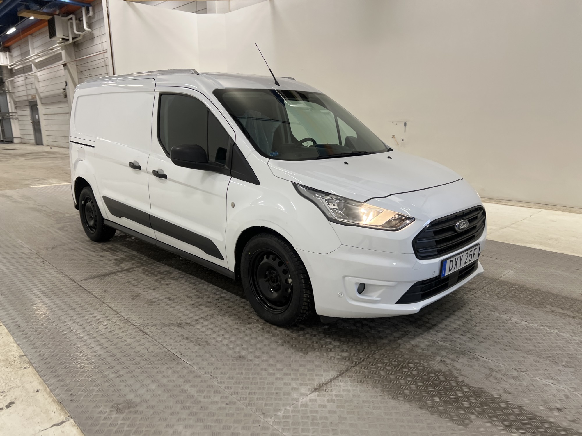 Ford Transit Connect LWB 100hk D-Värm Dragkrok B-Kamera Moms