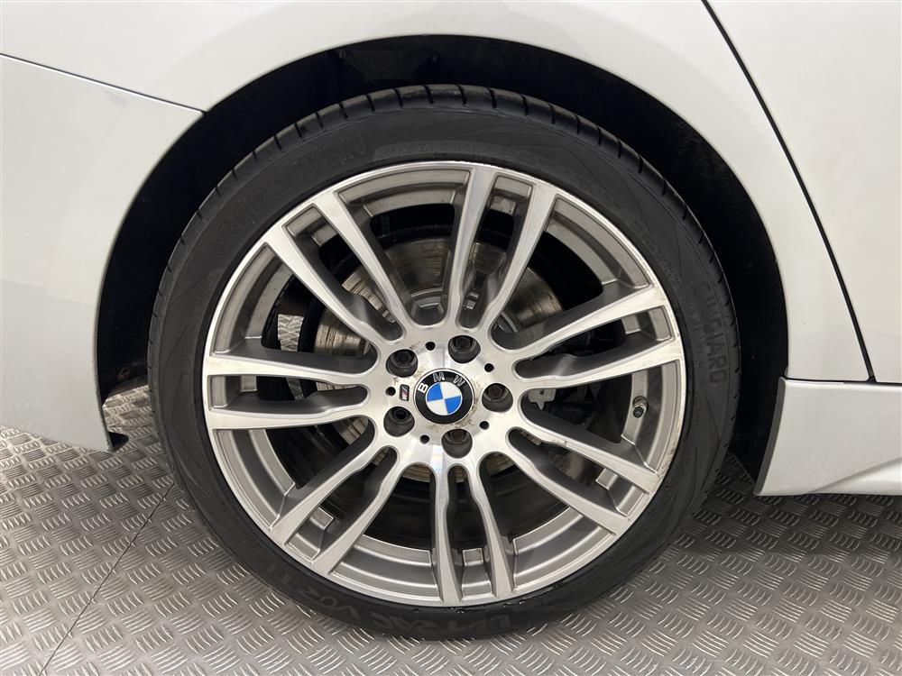 BMW 330d xDrive M Sport 258hk Pano Navi Drag H&K Nyserv.