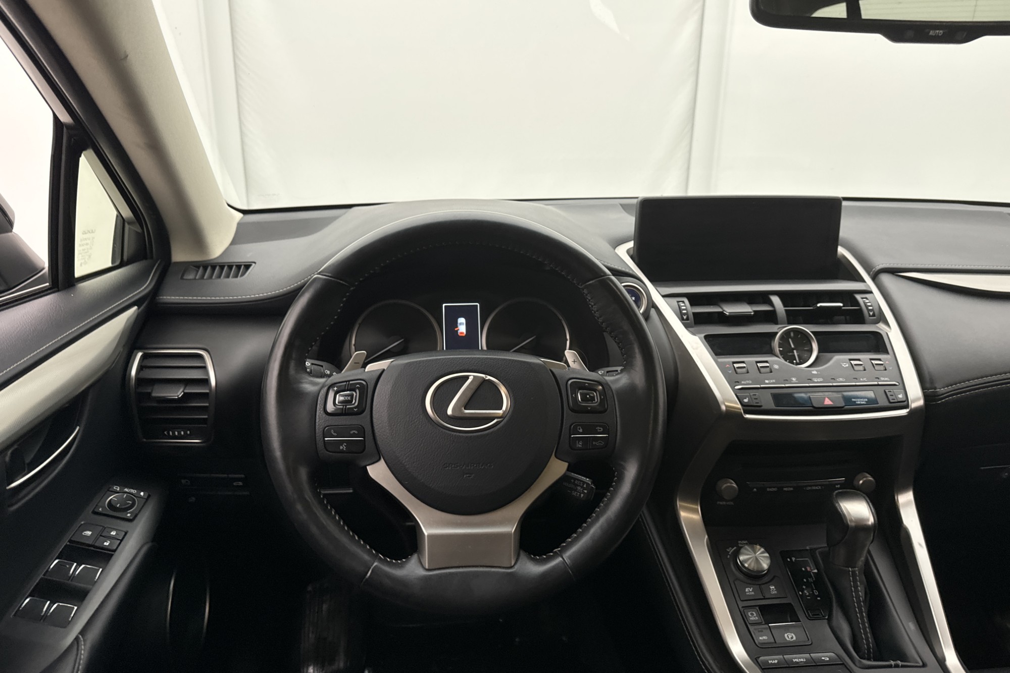 Lexus  NX 300h AWD 197hk Executive Skinn Kamera Navi Drag