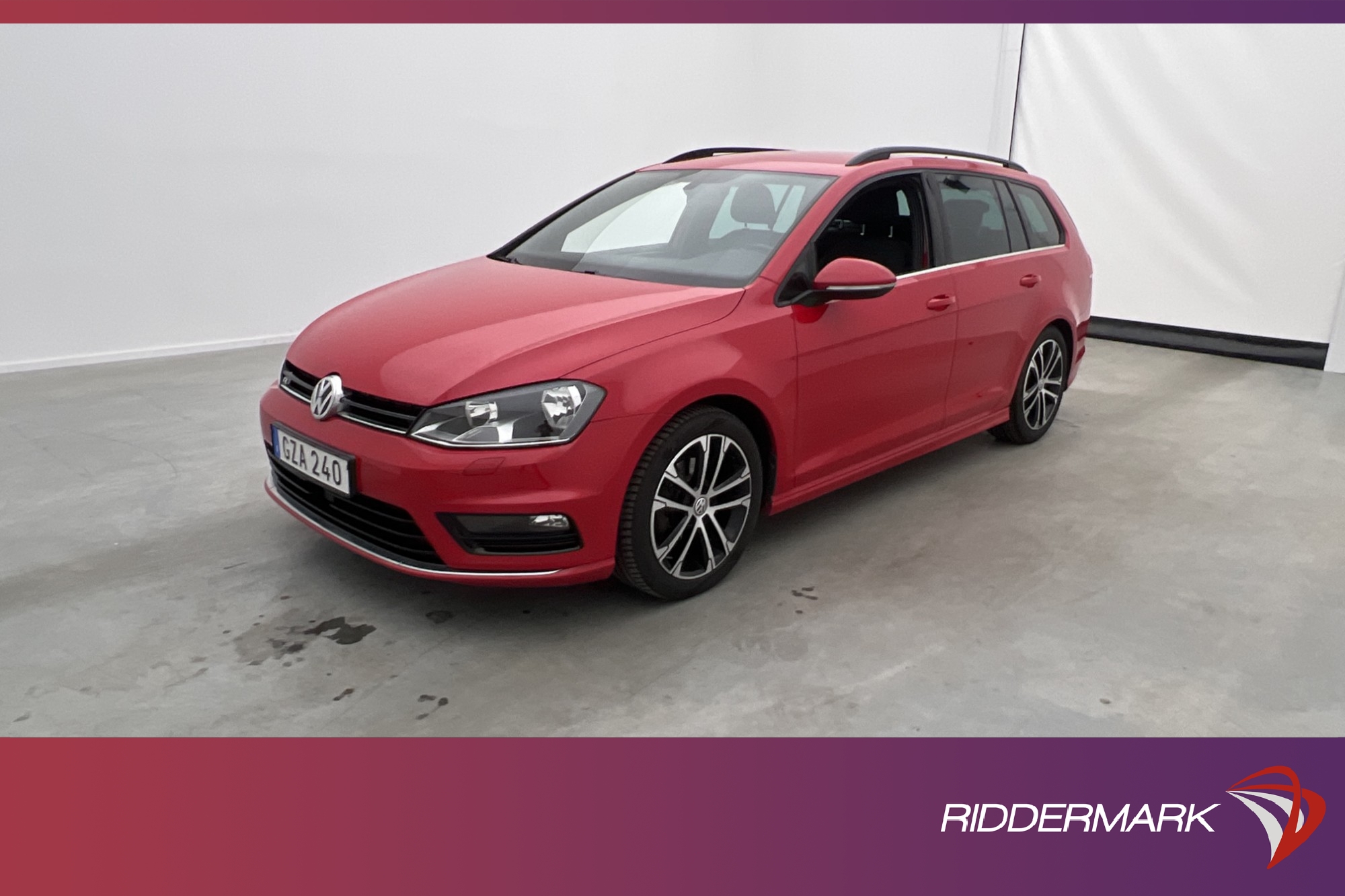 Volkswagen Golf 2.0 TDI 150hk R-Line D-värmare Kamera Drag