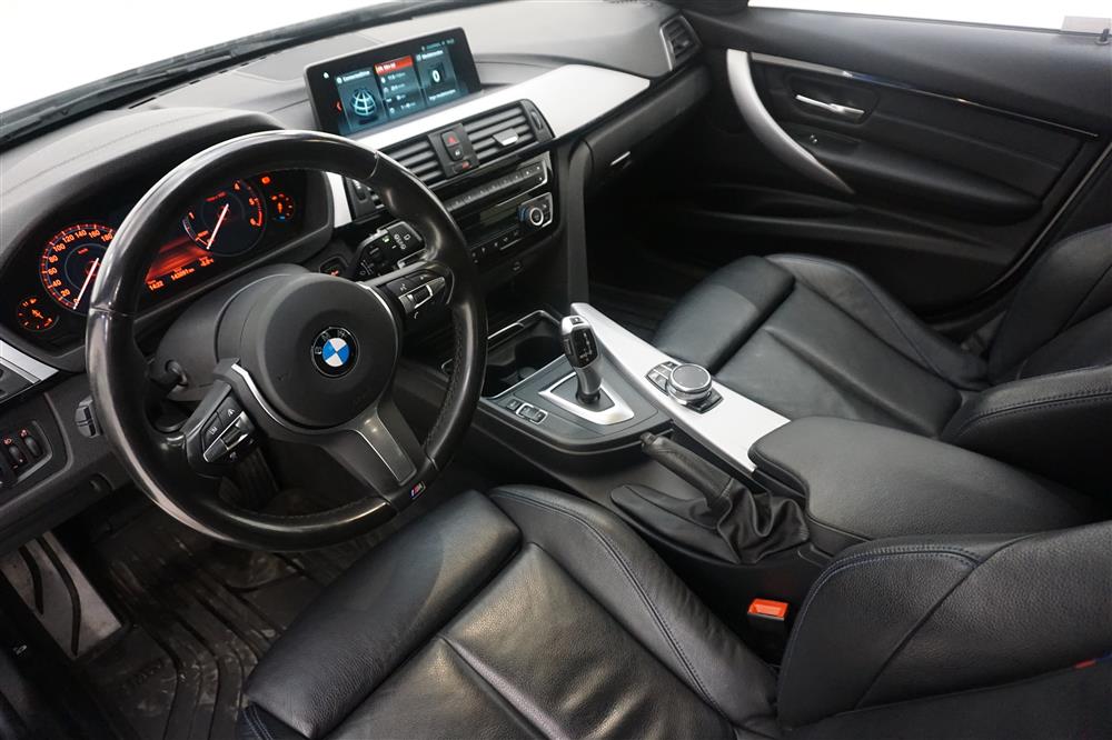 BMW 320d xDrive Touring 190hk M Sport Navi Cockpit Drag