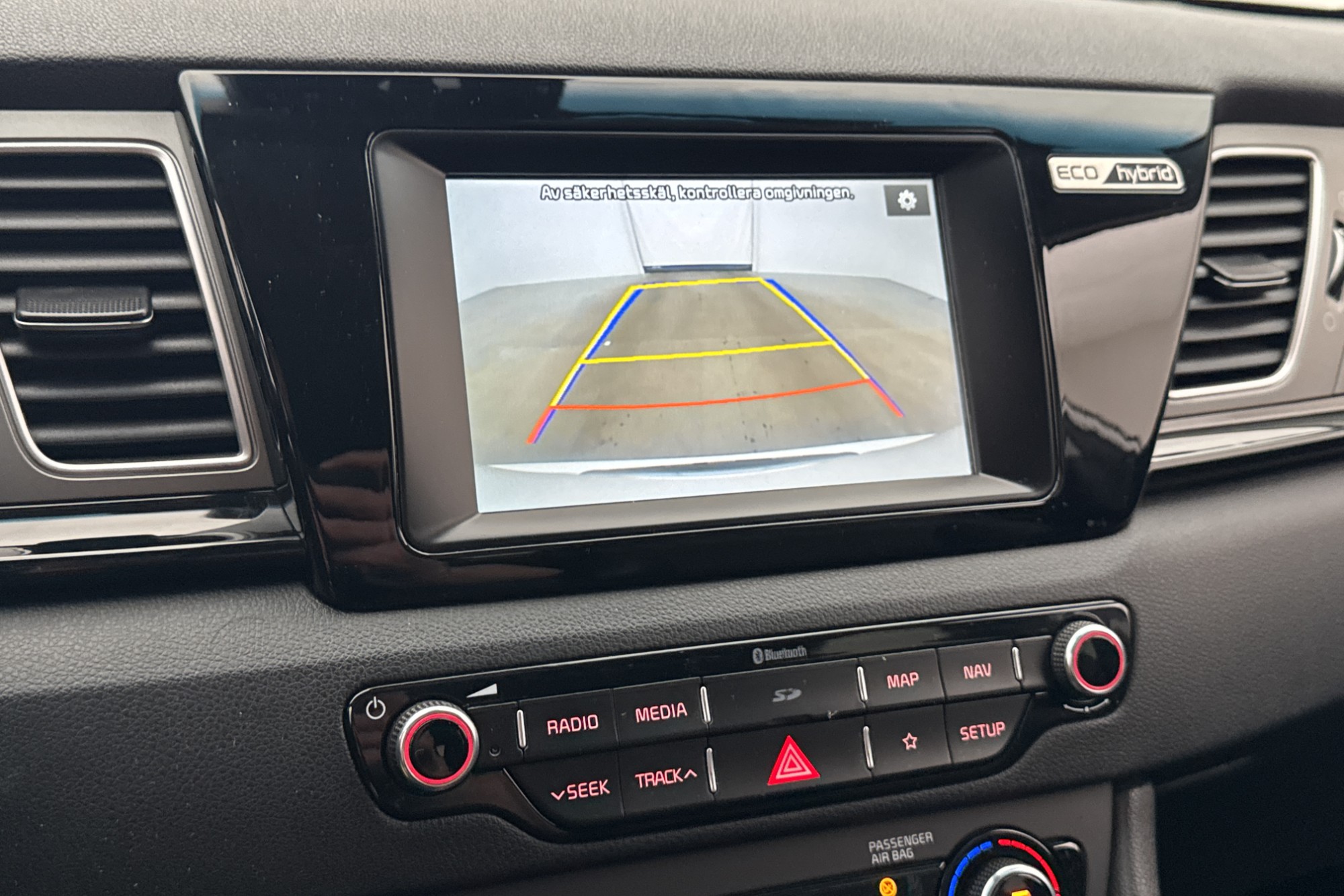 Kia Niro Hybrid Advance Plus Kamera Navi CarPlay Rattvärme