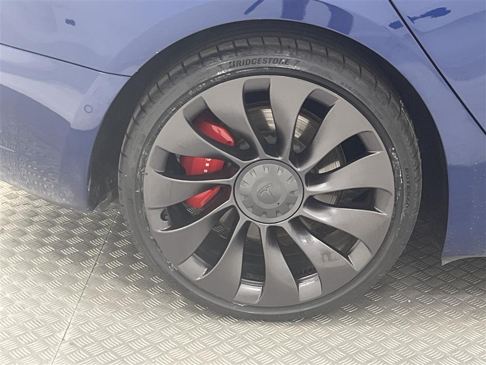 Tesla Model 3 Performance AWD Svensksåld Premium