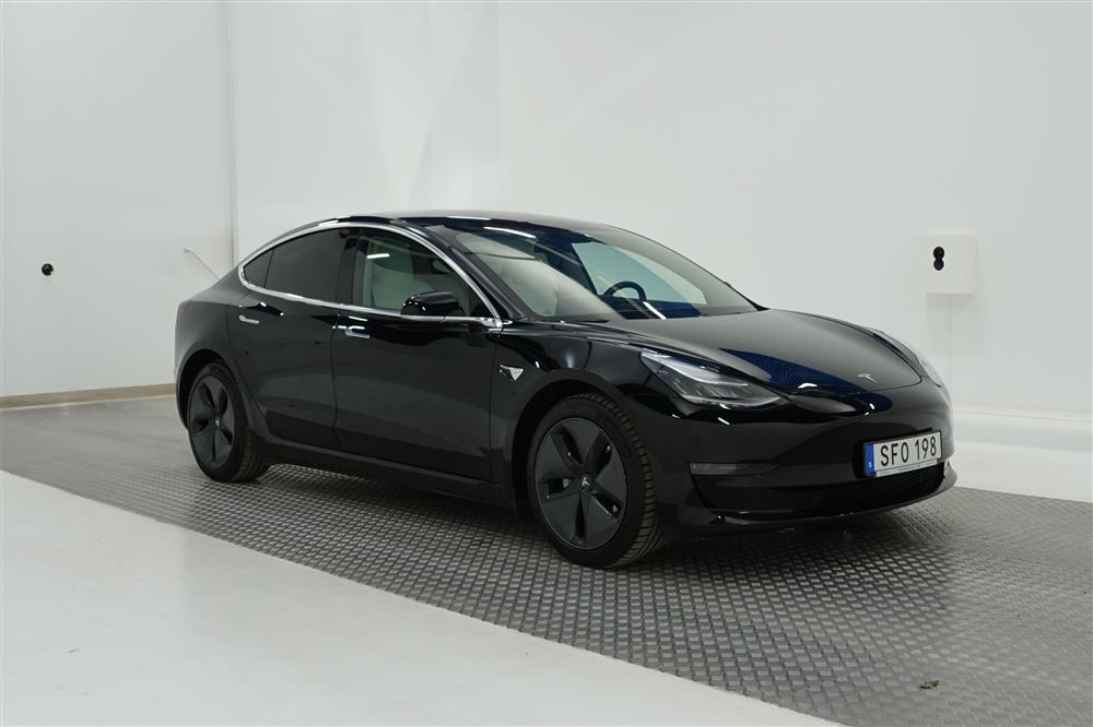 Tesla Model 3 Long Range AWD 440hk Autopilot 2.5 Moms