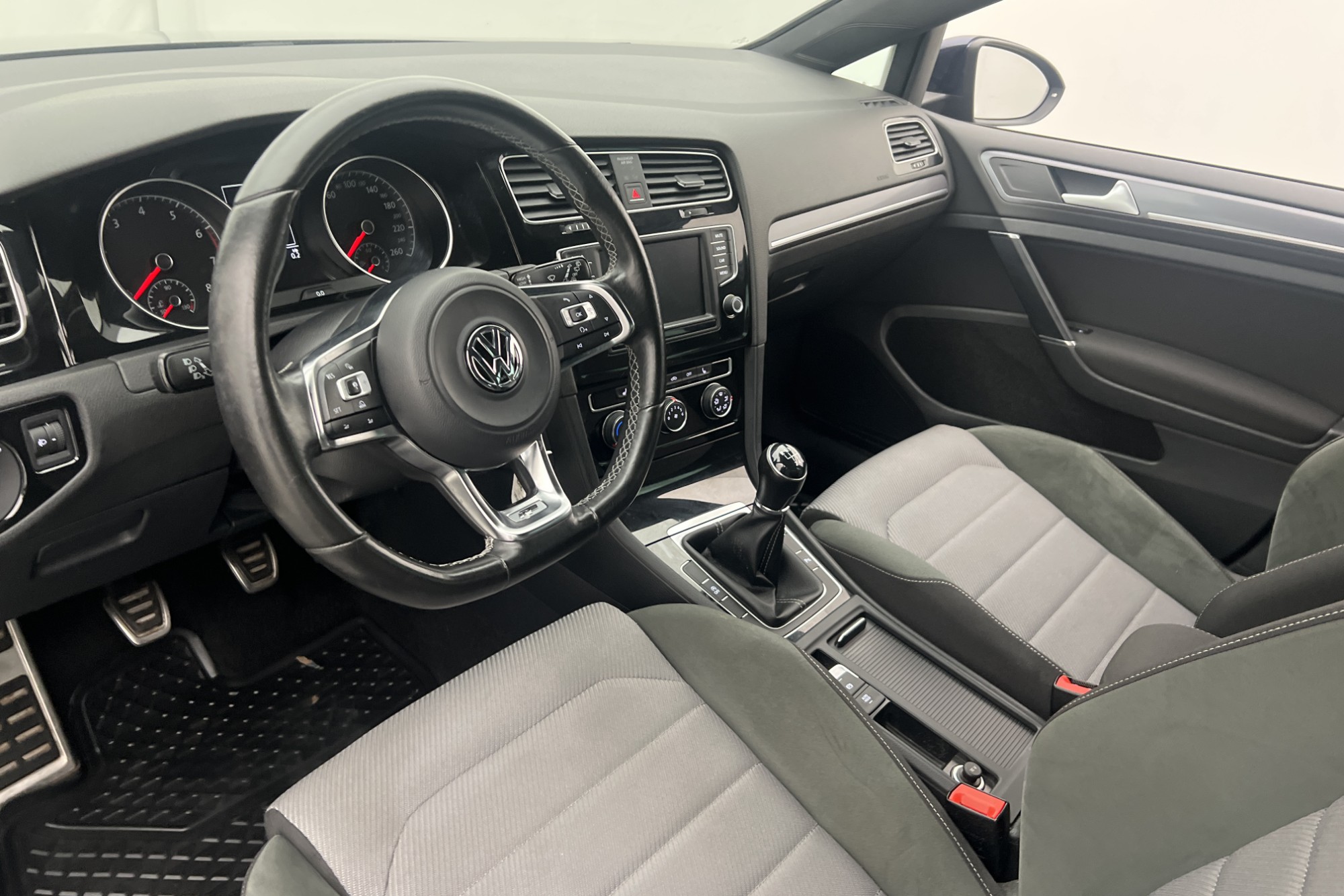 Volkswagen Golf 1.4 TSI 150hk  R-Line Sensorer CarPlay