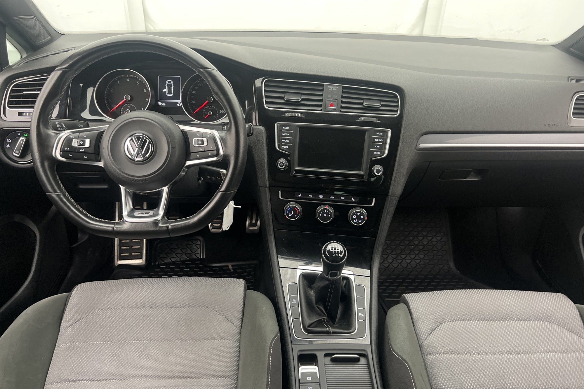 Volkswagen Golf 1.4 TSI 150hk  R-Line Sensorer CarPlay