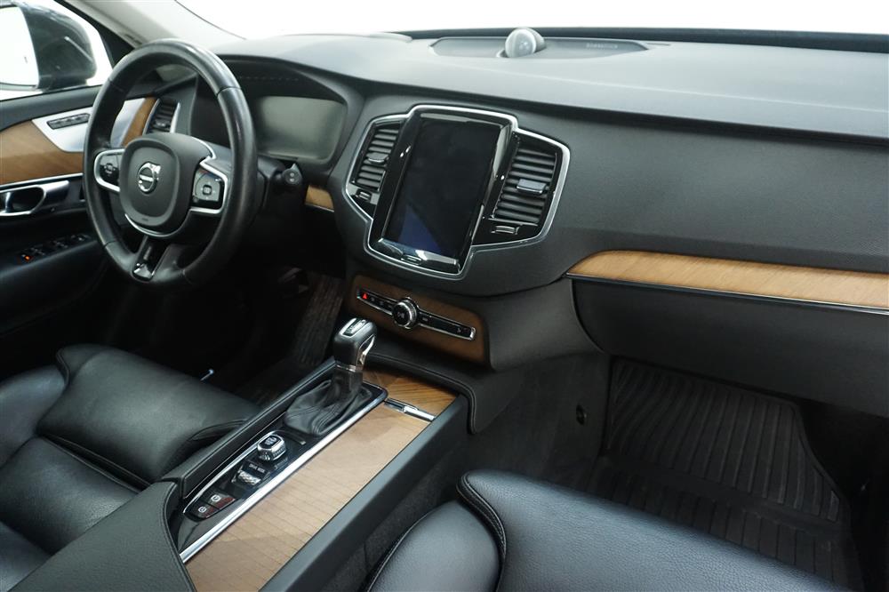 Volvo XC90 T6 AWD (320hk)