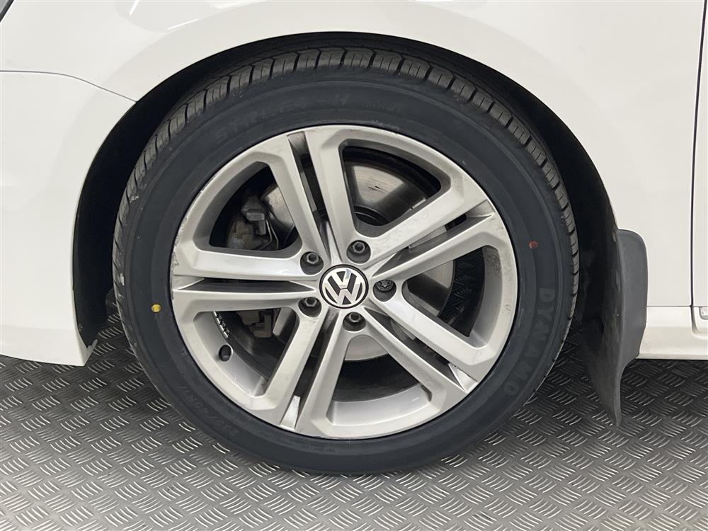 Volkswagen Passat 2.0 TDI 4Motion 170hk R-line Värmare Skinn