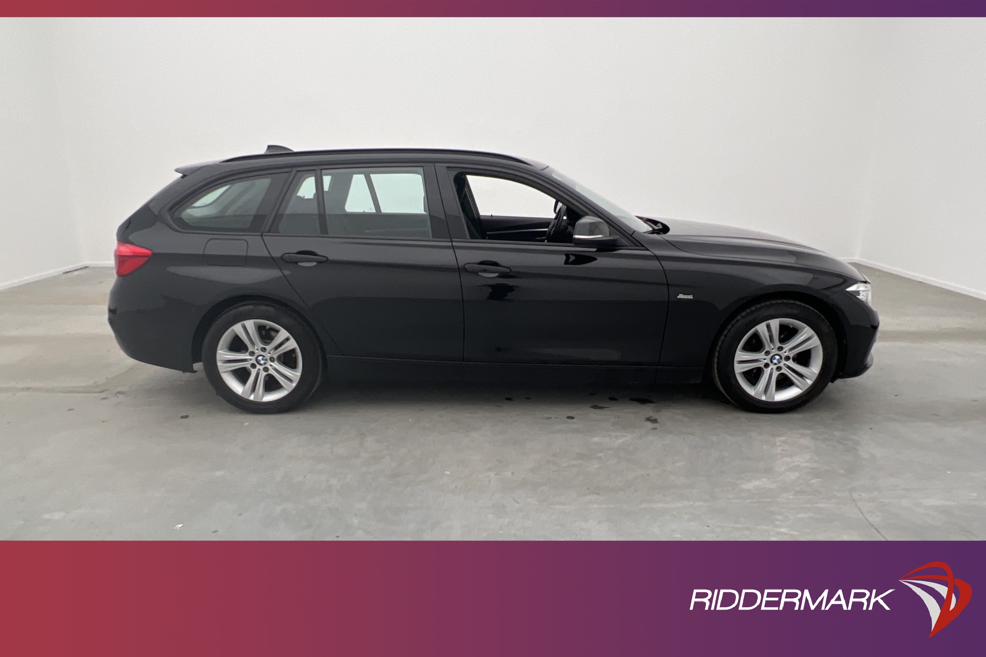 BMW 320d xDrive 190hk Sport Line HiFi Adaptiv Sensorer Drag