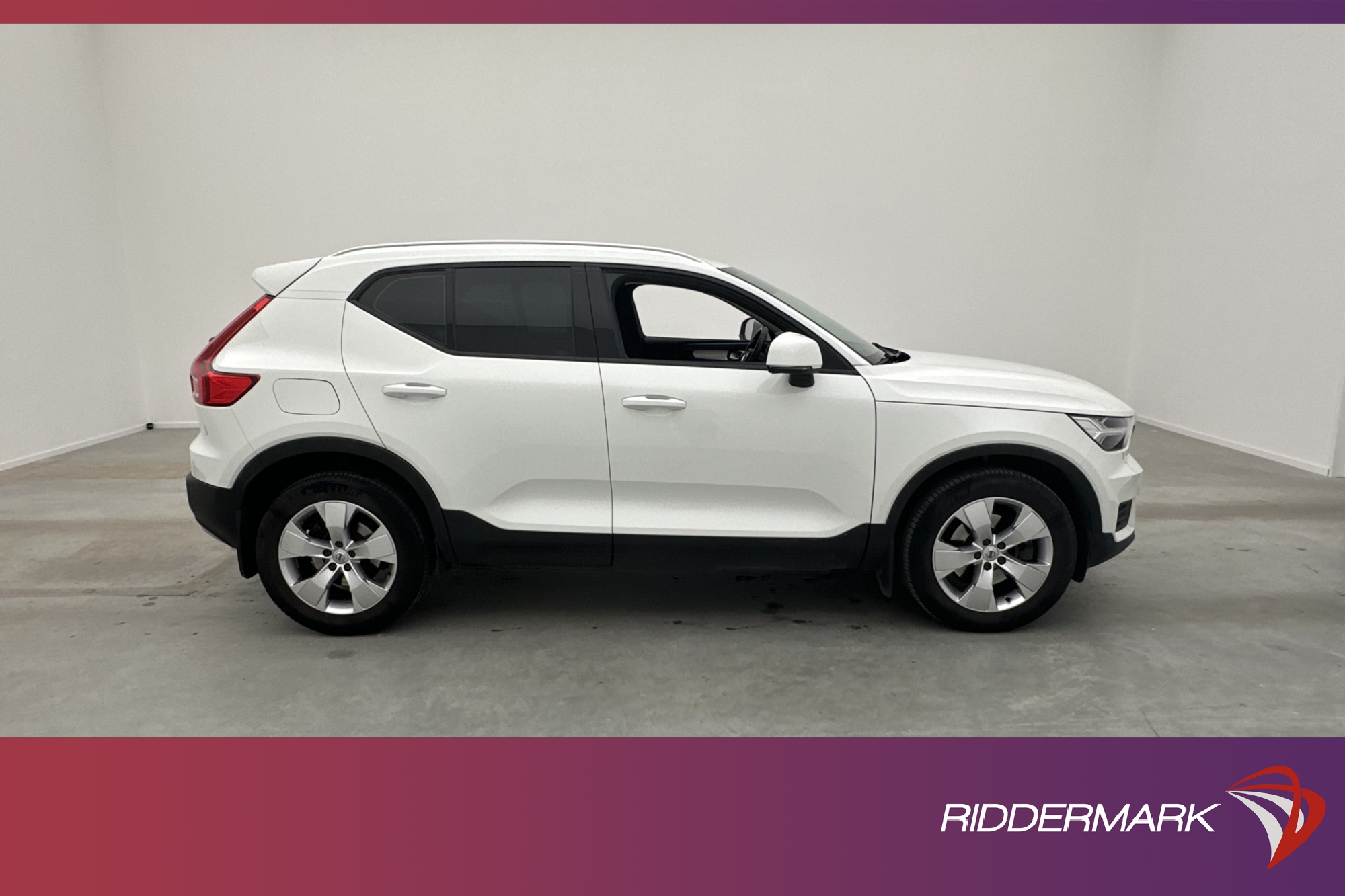 Volvo XC40 D3 AWD 150hk Momentum VOC Värmare CarPlay