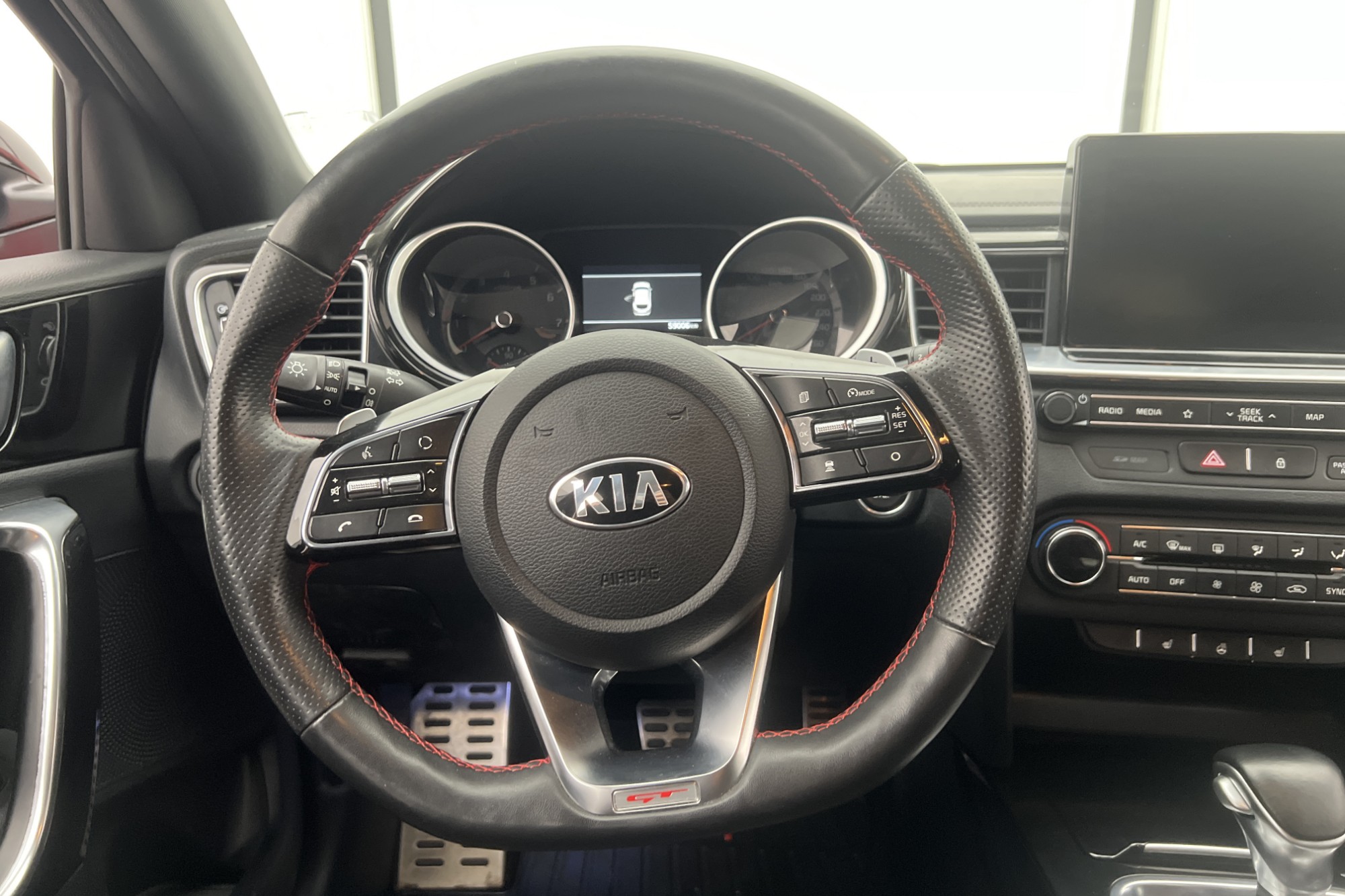 Kia ProCeed GT 1.6 T B-kamera CarPlay Navi P-sensorer 204hk