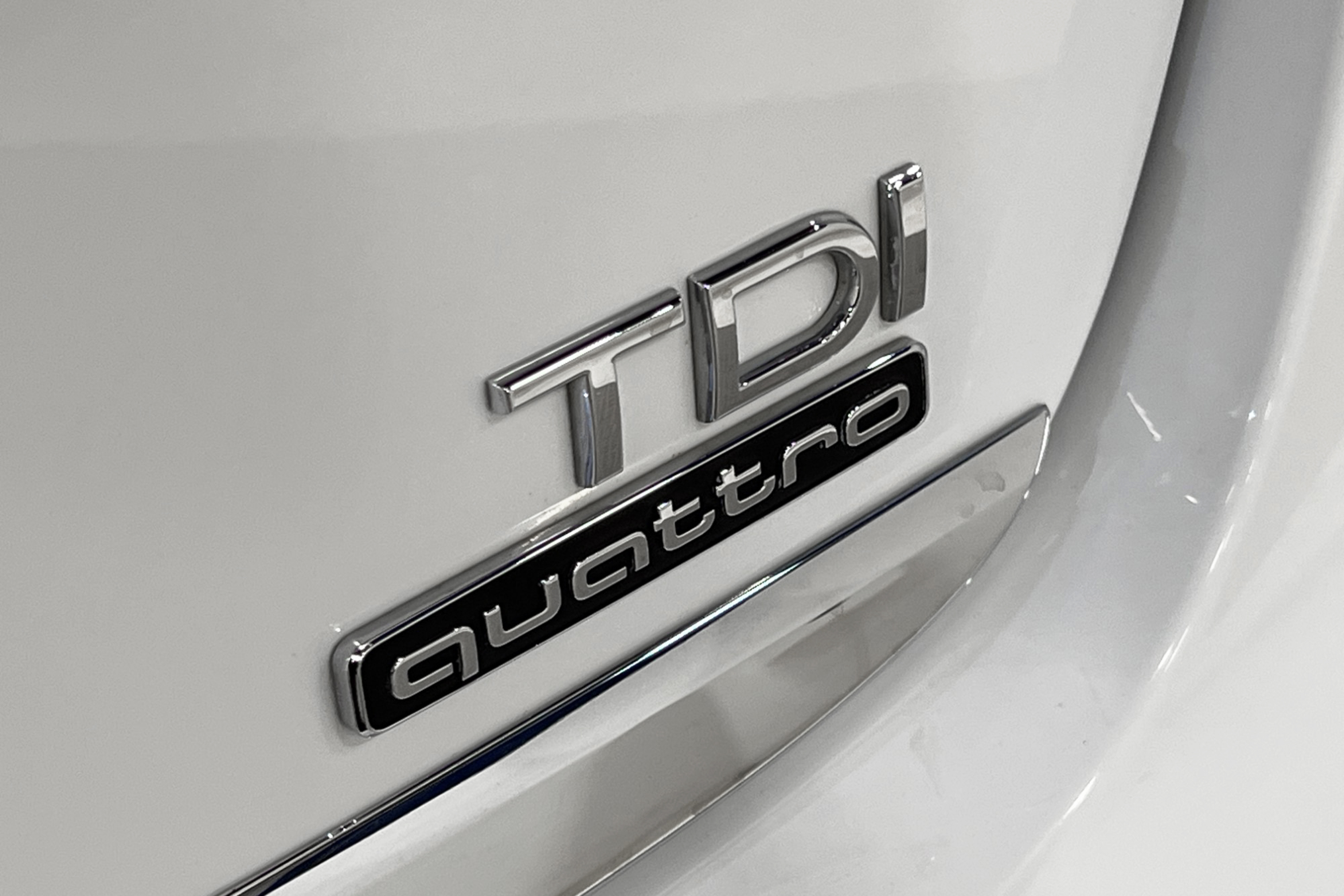 Audi A6 2.0 TDI 190hk Quattro D-Värmare Navi Dragkrok