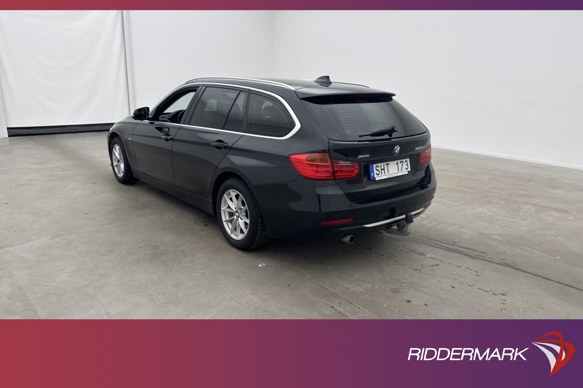 BMW 320 d xDrive Touring 184hk Halvskinn Sensorer Drag